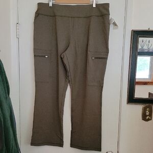 Duluth Trading Co Olive Boot Cut Pants
